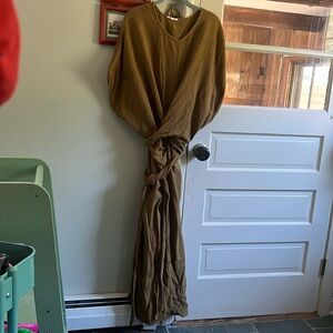 Suunday Dolman Dress in Tapenade (Olive Green)